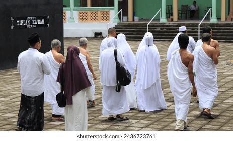 Comment choisir le bon forfait Omra pour votre famille ?